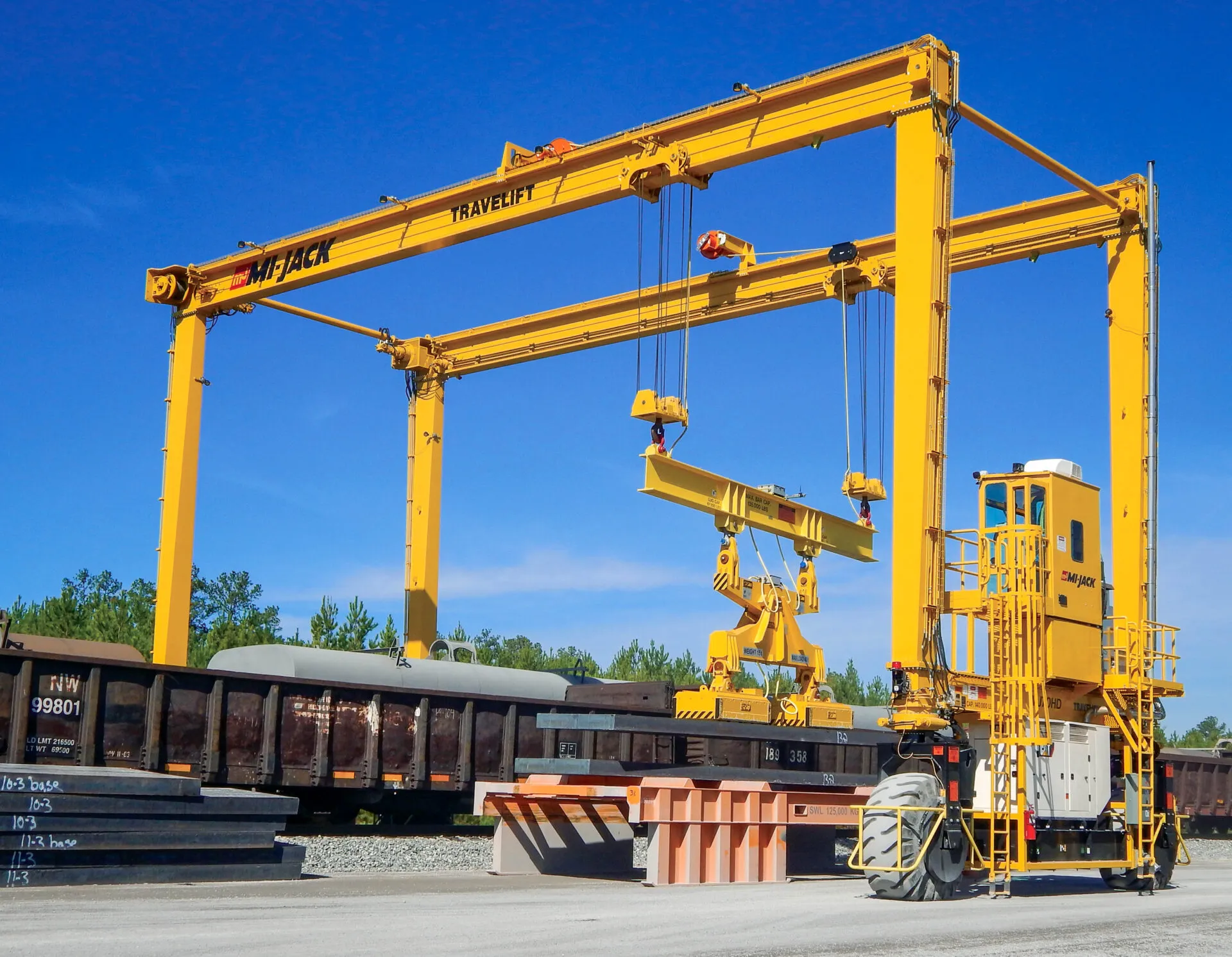 a mj70hd uses attachment to lift steel