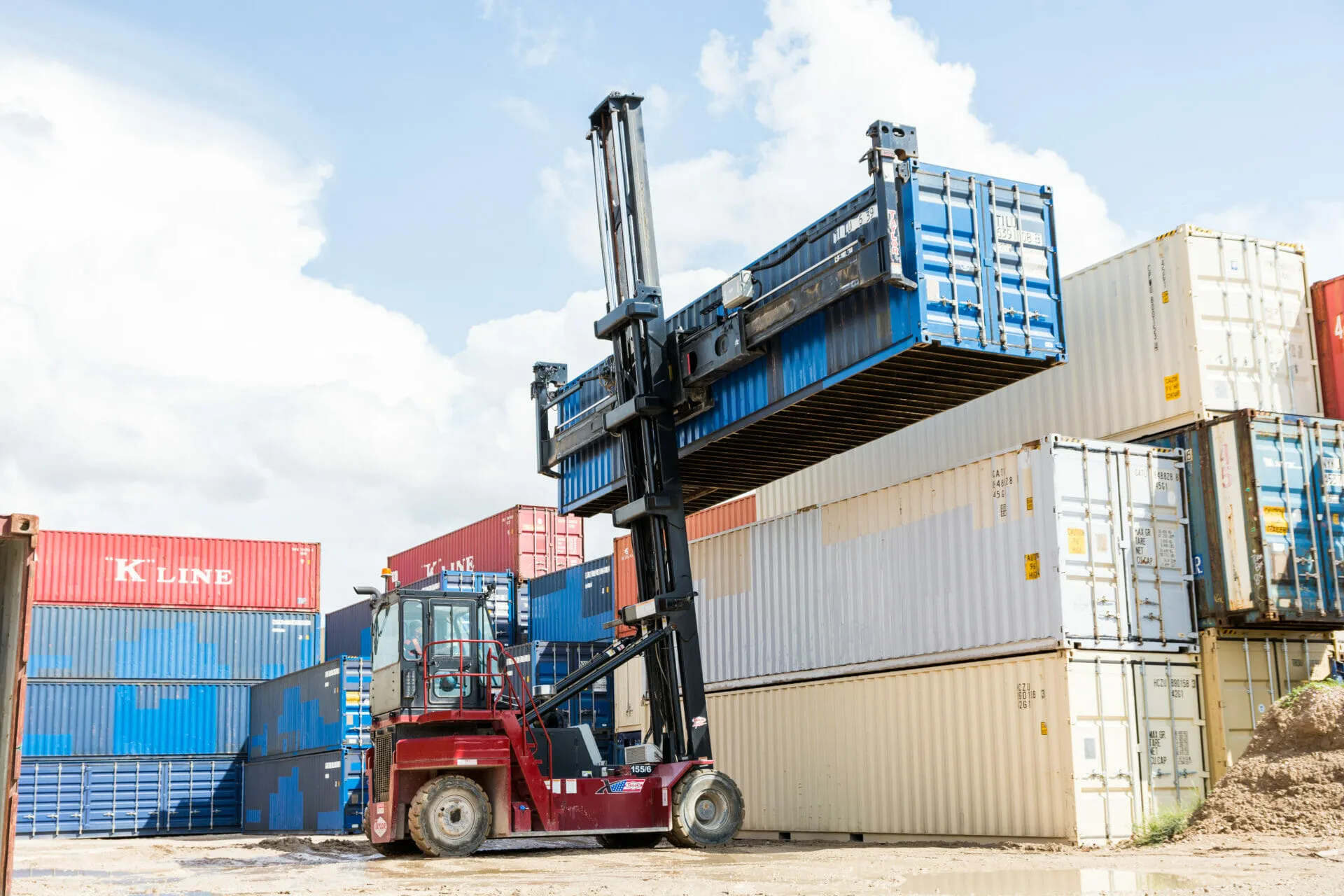 Taylor XEC-155/6 lifting empty blue container