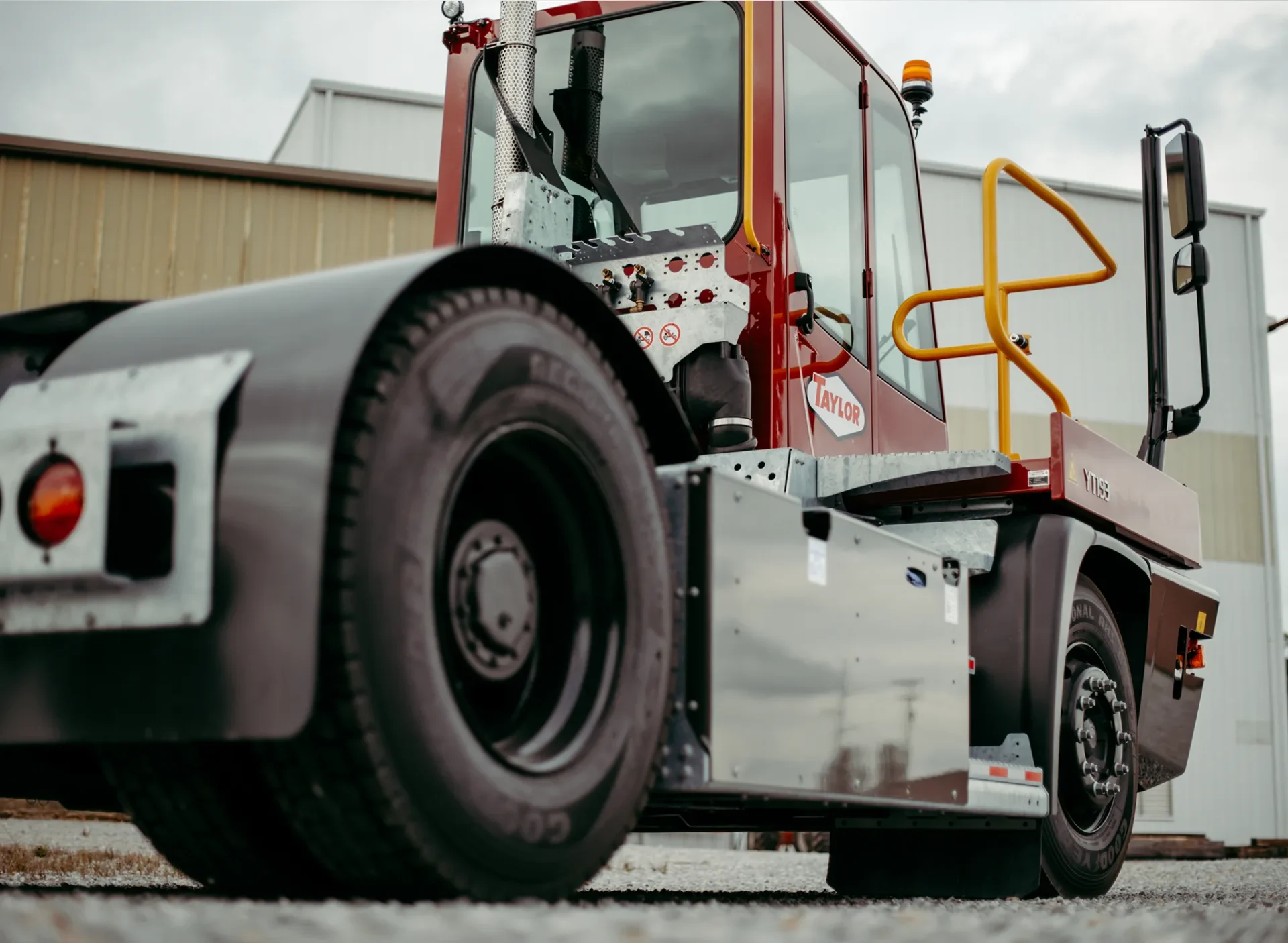 wheels of yt-193 terberg yard and terminal tractor