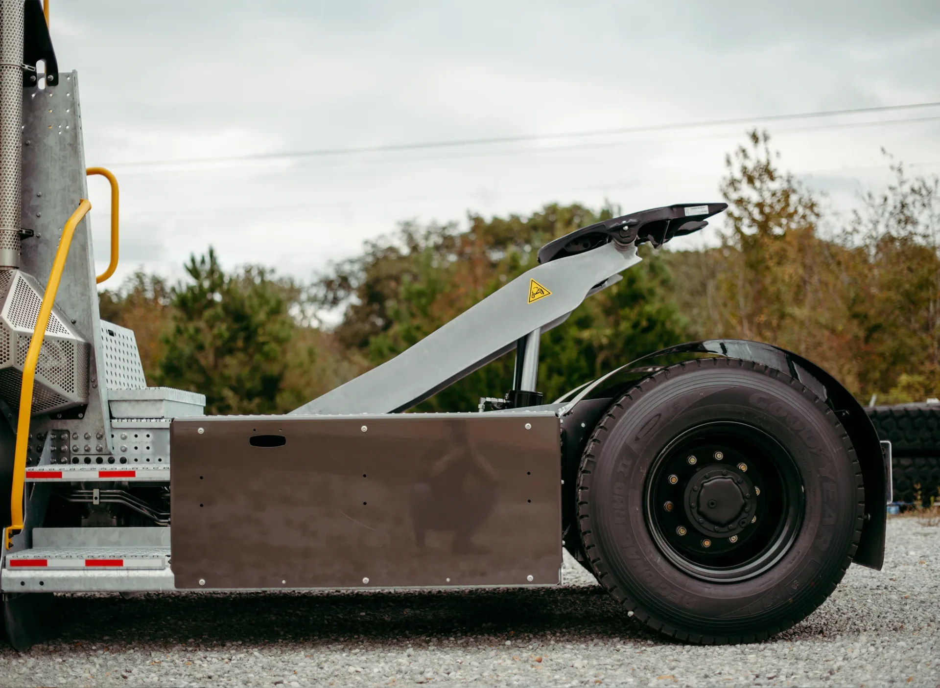 side view of terberg yt-223 yard and terminal tractor