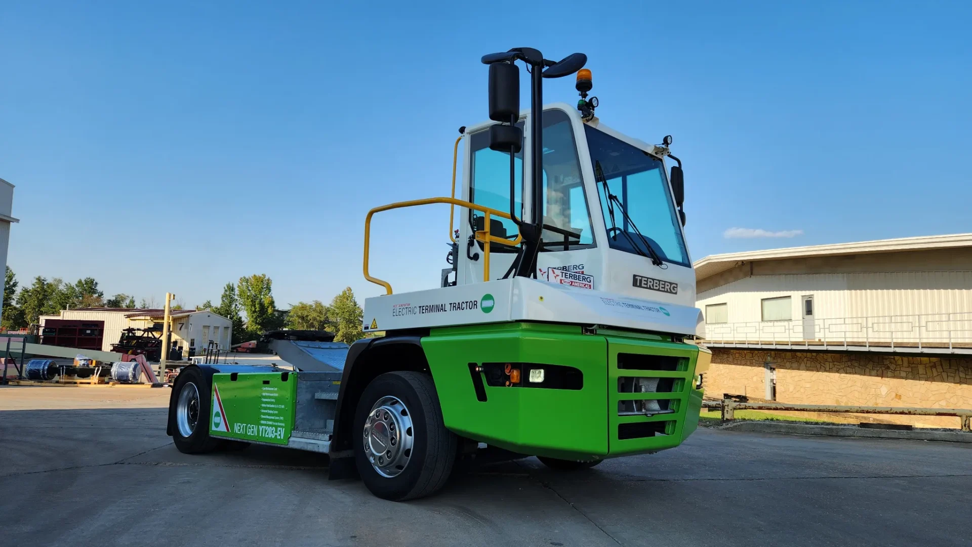 fully electric yard and terminal tractor from terberg yt-203EV